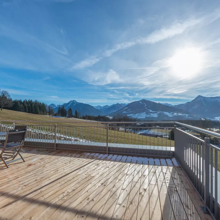 Penthouse med panoramafönster och vardagsrum