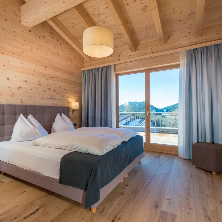 Penthouse med panoramafönster och vardagsrum